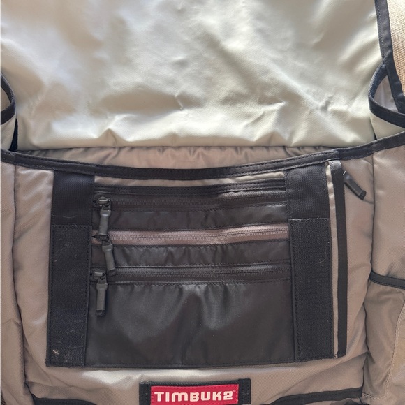 TIimbuk2 Messenger Laptop Bag Medium Black Red - Picture 3 of 5
